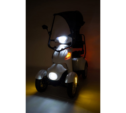 Кресло-коляска скутер MET Superior 800